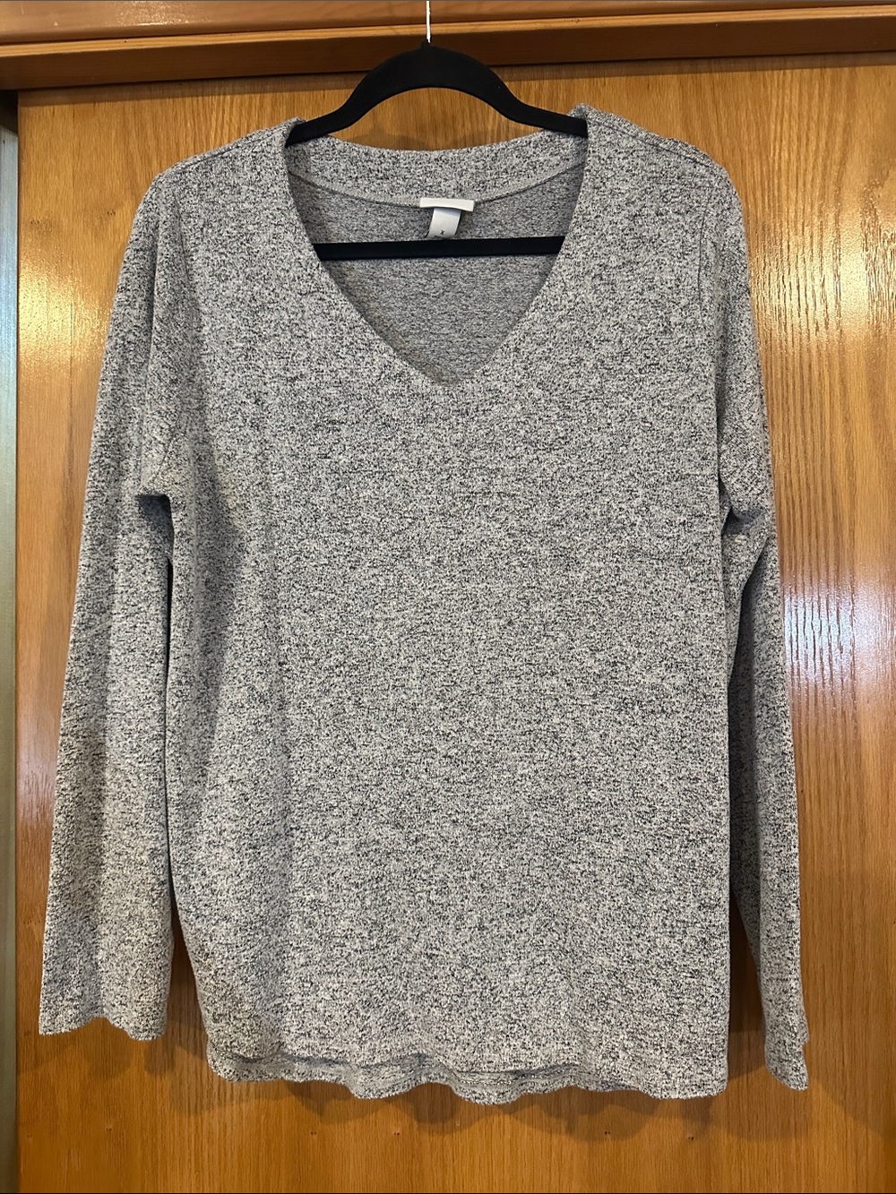 Ava & Viv Soft Heather Gray V‑Neck Sweater